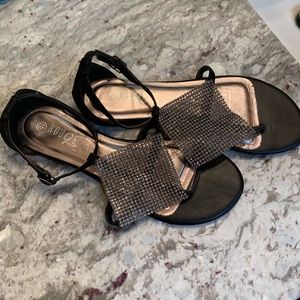 Rouge Helium black sandals